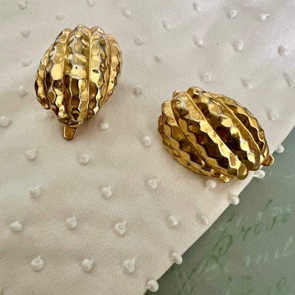 Vintage Signed TRIFARI Gold Tone Textured Clip On Earrings, Mid Century Style