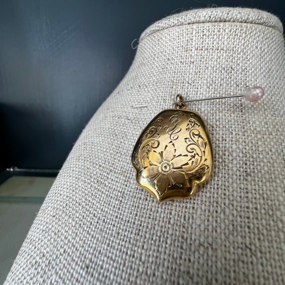 Antique Cheever Tweedy Gold Filled Engraved Shiel… - image 1