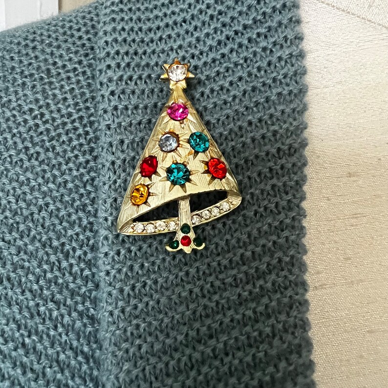 Vintage Mod Christmas Tree Pin, Multi Color, Book Piece, 1960s Holiday Brooches, Unsigned Mylu image 7