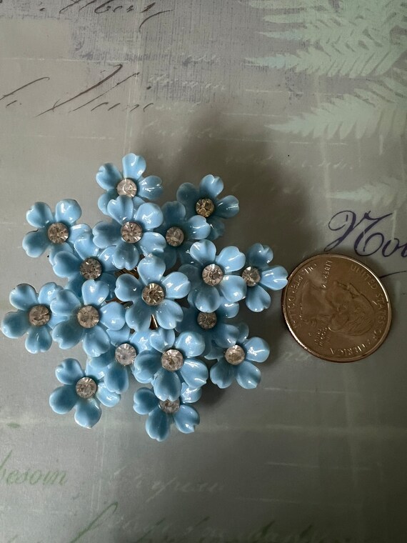 Signed Coro Vintage 50s Blue Floral Cluster Clip … - image 6