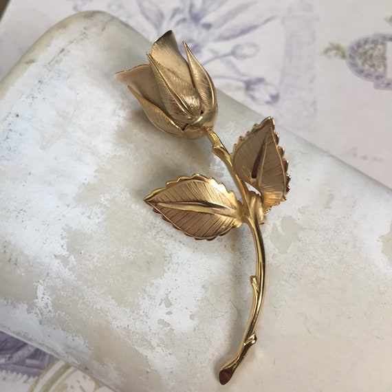 Vintage GIOVANNI Goldtone Rose Brooch by Longview… - image 5