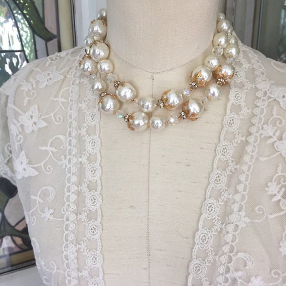 Vintage faux Pearl with Gold Leaves choker with C… - image 2