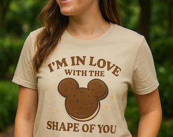 Camiseta "Estoy enamorado de tu forma", estilo retro inspirado en Disney, con helado para adultos.