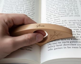 Personalized Wooden Thumb Book Page Holder, Custom Engraved Flower Book Lover Gift, Christmas Gift, Gift For Readers