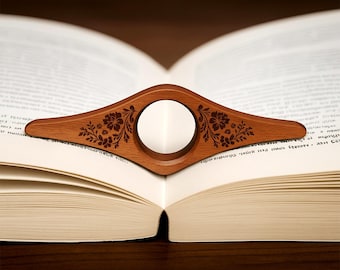 Engraved Wooden Book Page Holder, Custom Thumb Spreader, Handy Reading Tool, Personalized Gift for Bookworms & Librarians