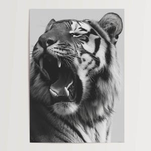 Poster Tigre Nero Bianco – maestoso ritratto di animale, moderno quadro da parete, stampa artistica minimalista di animali selvatici