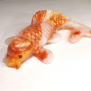 Koi 8 (glow-in-the-dark)