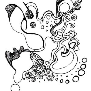 Op de afbeelding: Een zwart-witte inkttekening met abstracte organische vormen, vloeiende lijnen en diverse cirkelvormige patronen, waaronder spiralen en stippen. De compositie bestaat uit onderling verbonden vormen met variërende lijndiktes en texturen.