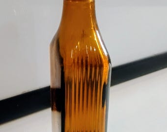 Botella vintage marrón de la Chatinooga Medicine Company, 1906.