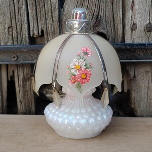 Faries フェアリーズ アンティーク ランプ o.c. white Vintage Avon Faux White Fairy Lamp With Shade Scent Defuser. Hob