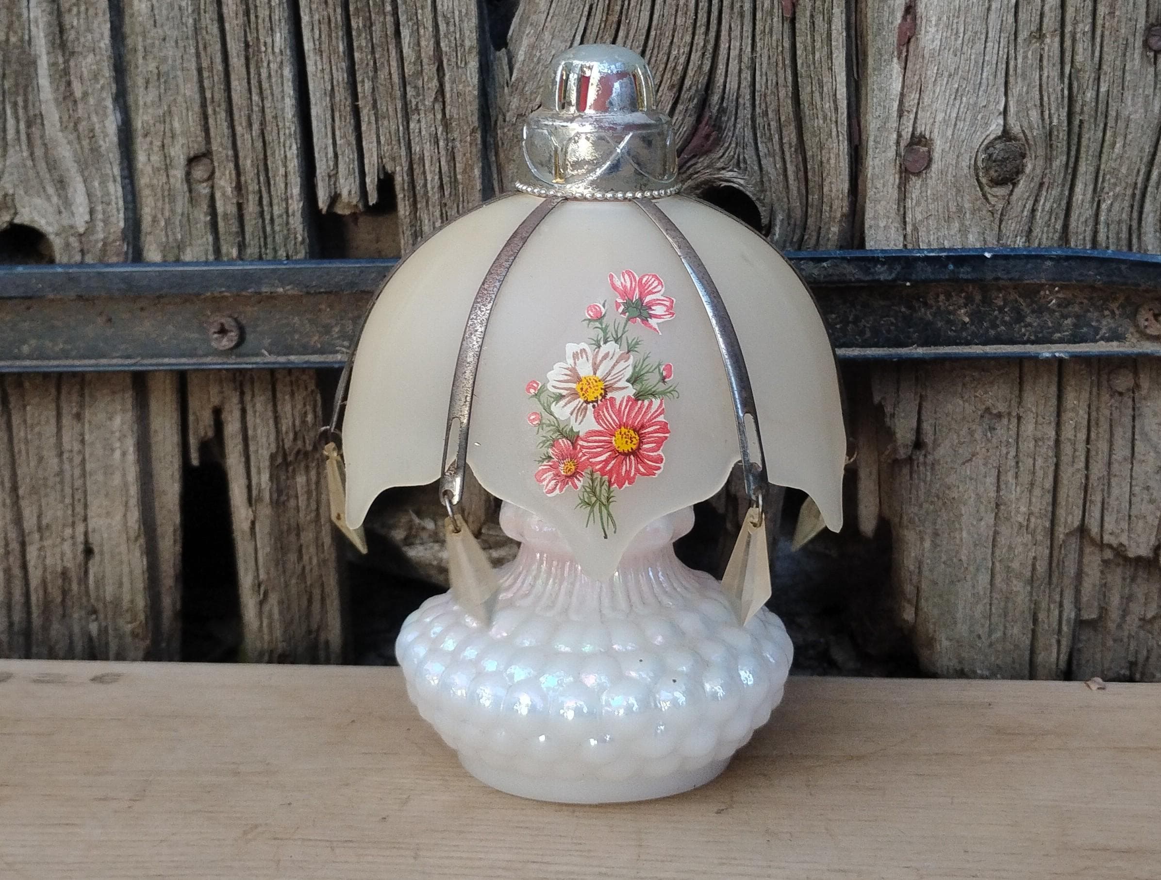 Vintage Avon Faux White Fairy Lamp With Shade Scent Defuser. Hob