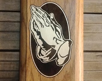 Manos en oración vintage.