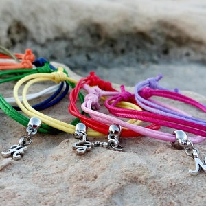 Pulsera de la amistad personalizada con inicial, pulsera ajustable con letras personalizadas, pulsera de pareja con cordón del alfabeto, regalo de dama de honor