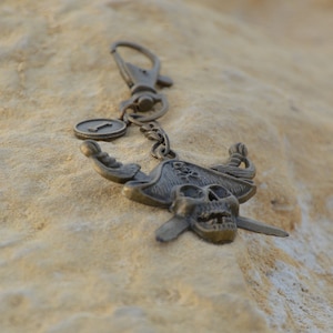 ANTIQUED BRONZE Pirate Skull Keychain, Bronze Jolly Roger Keychain, Geek Gift Idea, Perfect Gift for Someone who loves Sailing or Boating