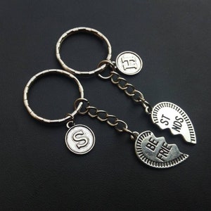 Set 2 Best Friend Keychains, Bff Gifts, Bff Keychain, Bff Handbag Charm, Gift Idea for Bestie, Custom Initial Keyring, Birthday Gift Friends