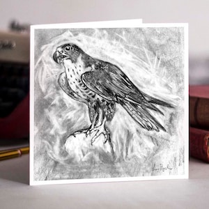 Carte-cadeau Peregrine Falcon - Luxe magnifiquement dessiné fait à la main sur une carte texturée lourde. P&P GRATUIT pour les commandes de cartes simples au Royaume-Uni.