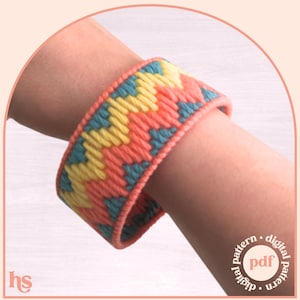 Bargello Bracelet Pattern - Miami Chevron Bracelet - Digital Download Pattern - the Happy Stitchery
