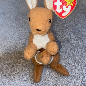 Kangaroo Beanie Baby ‘Pouch’ - RARE- 1996- ERRORS on Tag