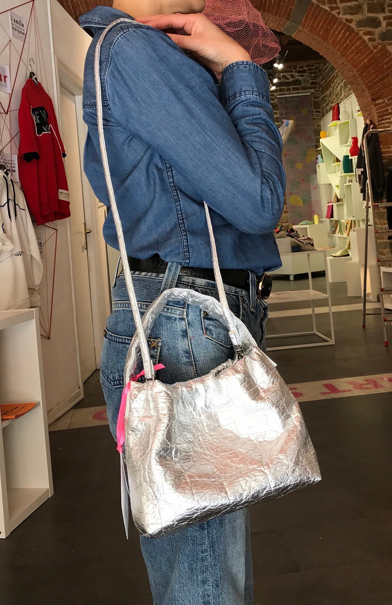ショルダーバッグ・ポシェット Marici Stylish Silver Shoulder Bag With Pinatex Handcrafted PINATEX Leather Silver Handbag, Vegan Shoulder