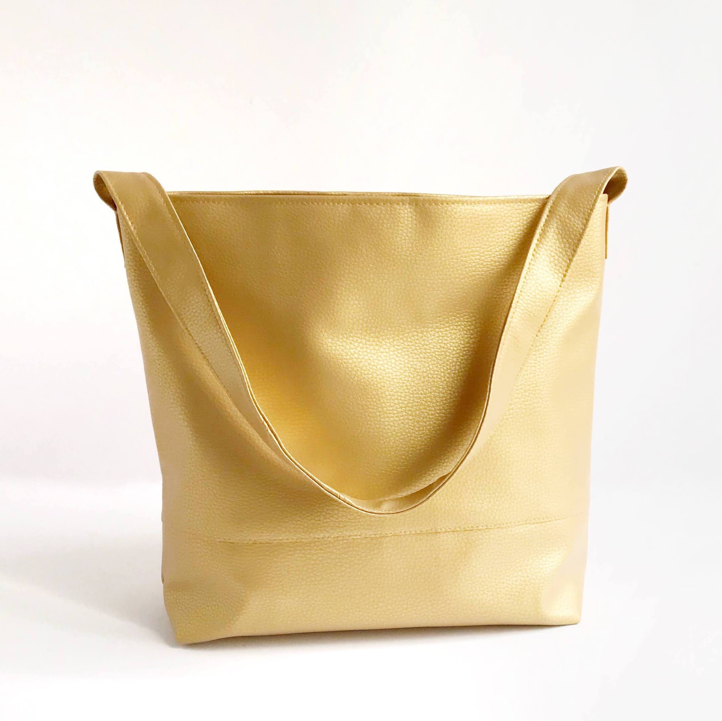 MCM MUNCHEN Hobo Purse Vintage #A9523 Golden Brown Leather Shoulder Bag  *Rare*