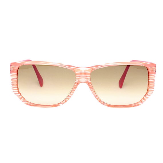 pink retro glasses