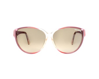 lunettes de soleil vintage, modèle grand papillon, tons rouges et violets vintage, grandes lunettes de soleil pour femme style années 70