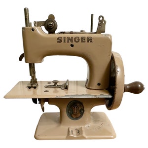 Singer Sewhandy Toy Sewing Machine Needles, Copy of Instructions and Spool  Felts for Singer 20-10 Rectangular Base-no MACHINE INCLUDED 