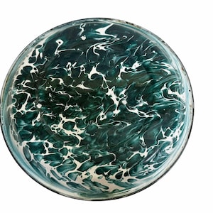 Vintage Chrysolite Graniteware Pie Pan: 8.5&quot; Enamelware Plate