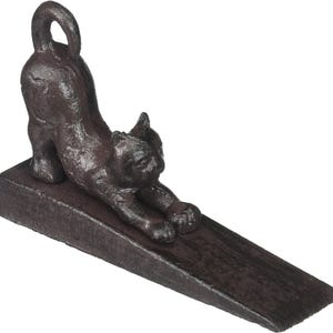 Black Cast Iron Stretching Cat Door Stopper – Decorative Home Locomotion Figurine