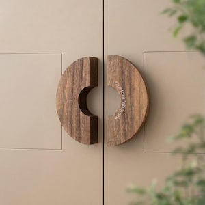 Scandinavian Wooden Door Knobs|Mid Century Modern Cabinet Handles|Modern Semi Circle Wooden Pull|Minimalist Cabinet Knobs|Natural Wood Decor