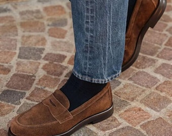 Mocassini in pelle scamosciata fatti a mano: scarpe eleganti slip-on da uomo in pelle marrone