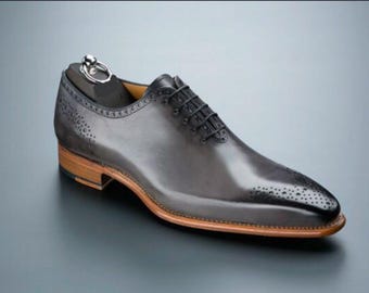 Ręcznie robione szare skórzane buty typu oksford: buty wizytowe brogue