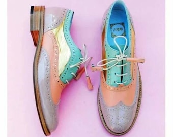 Handgefertigte mehrfarbige Oxford-Schuhe für Damen | Pastell Leder Brogues | Personalisierte Flügelspitzen Schnürschuhe