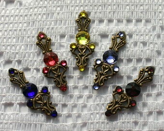 Slender Medium Sized Swarovski Crystal Bindis in Lightweight Oxidized Brass