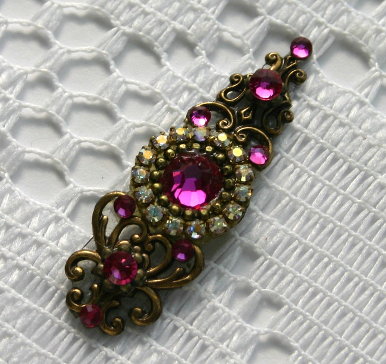 Extra Large Bindi in Oxidized Brass Fuchsia