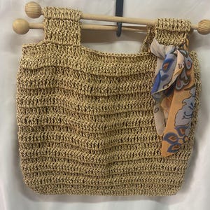 Handgemaakte damesschoudertas met houten handvat, draagtas van papiergaren, milieuvriendelijke geweven tas