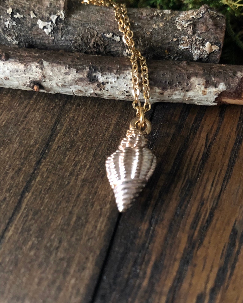 Beach Jewelry Golden Conch Shell Necklace