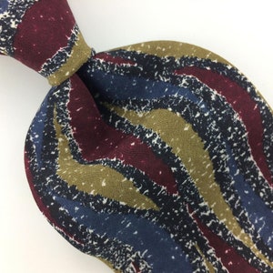 Pierre Cardin Usa Tie Geometric Waves Blue Khaki Maroon Silk Necktie Ties I12-13 Excellent Vintage Corbata Krawatte Cravatta Cravate qw