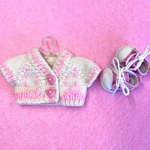 Hand-knitted Doll Cardigan Outfit Set – Pink Lover-Inspired – Includes Shoes + Surprise Crochet Flower