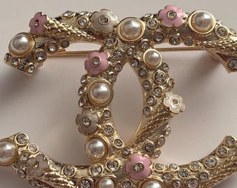 Vintage Chanel Brooch with Pearls and Pink Flowers