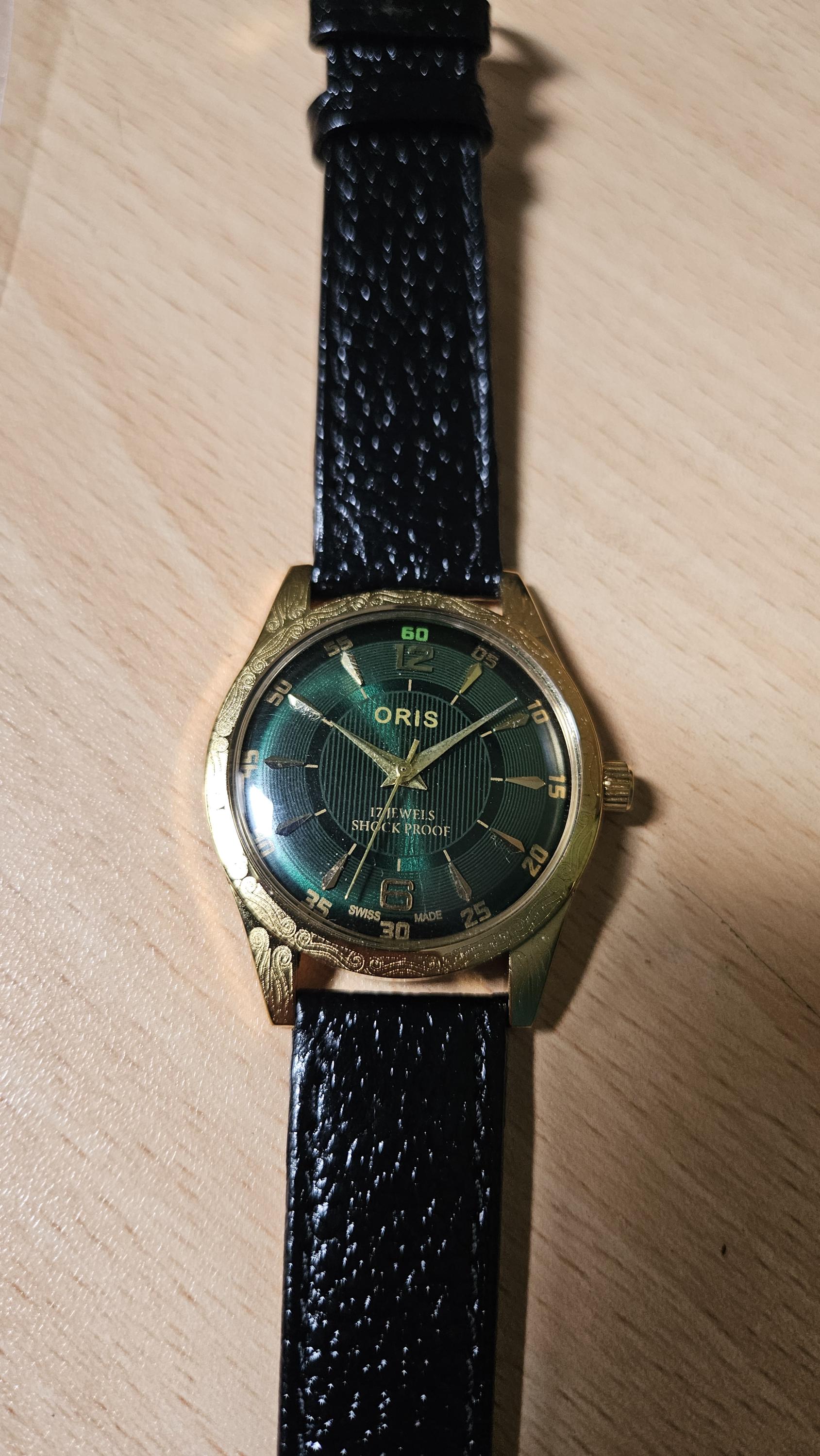 Broken watches - Etsy 日本