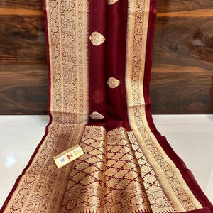 Handwoven Kora Silk Banarasi Saree: Gold & Silver Zari, Silkmark Certified