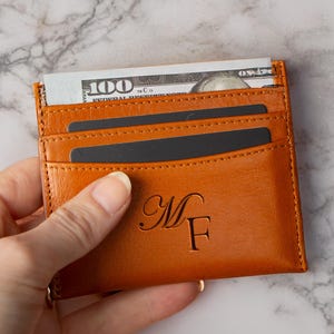 Personalisierter Lederkartenhalter mit Initialen - Lasergravur - individuelles Geschenk für Mama oder Papa