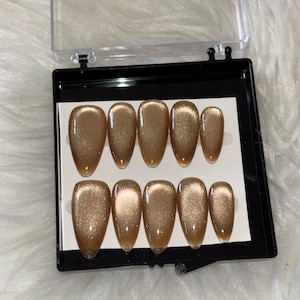 Golden Hour Luxe Press On Nails – Magnetic Cat Eye Gold Shimmer | Handmade Glam Nail Set