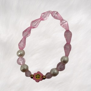 Cute Pink Beaded Bracelet for Women, Smiley Flower Charm, Pearl & Acrylic Beads