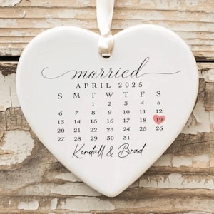 Mr et Mme prénom personnalisé et date plaque coeur cadeau de mariage cadeau de fiançailles cadeau souvenir momento