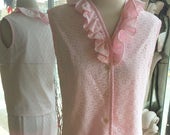 Vintage 1960s Pink Eyelet Sleeveless Summer Suit / Ensemble