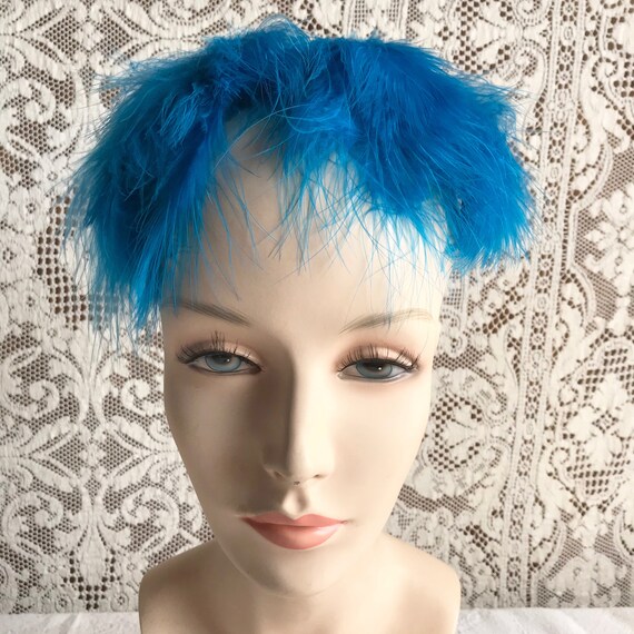 Vintage 1950s 1960s Turquoise Feather & Velvet Hal