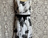 Vintage 1960s Black & White Floral Sheath Dress 36 Bust 28 Waist