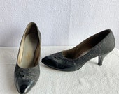 Vintage 1960s Pacelle Saks 5th Avenue Gray Tweed & Black Leather Pumps 8AA Narrow